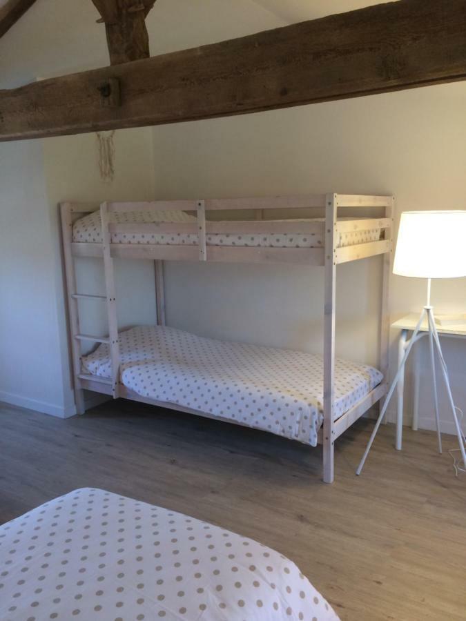 Le Petit Monty Gite Cote Etang Saint-Malo-du-Bois Zewnętrze zdjęcie