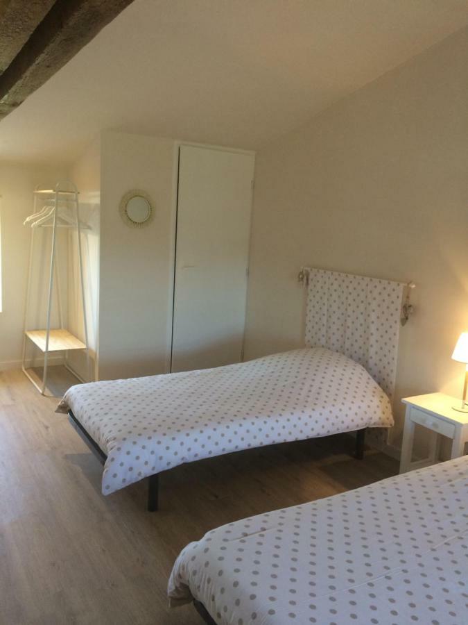 Le Petit Monty Gite Cote Etang Saint-Malo-du-Bois Zewnętrze zdjęcie